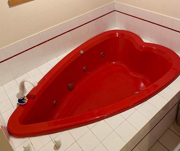 Heart Shaped Jetted Bathtub Classifieds for Jobs, Rentals, Cars