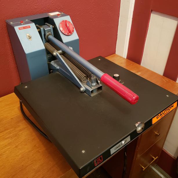 15" by 15" Heat Press Made in USA Classifieds for Jobs, Rentals, Cars, Furniture and Free Stuff