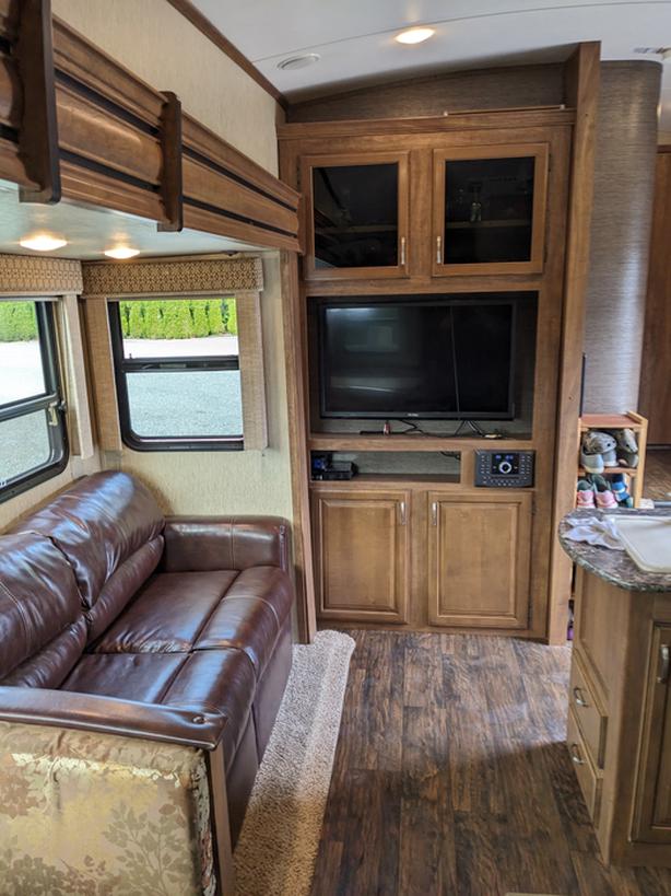 2015 laredo 293sbh bunkhouse Classifieds for Jobs, Rentals, Cars