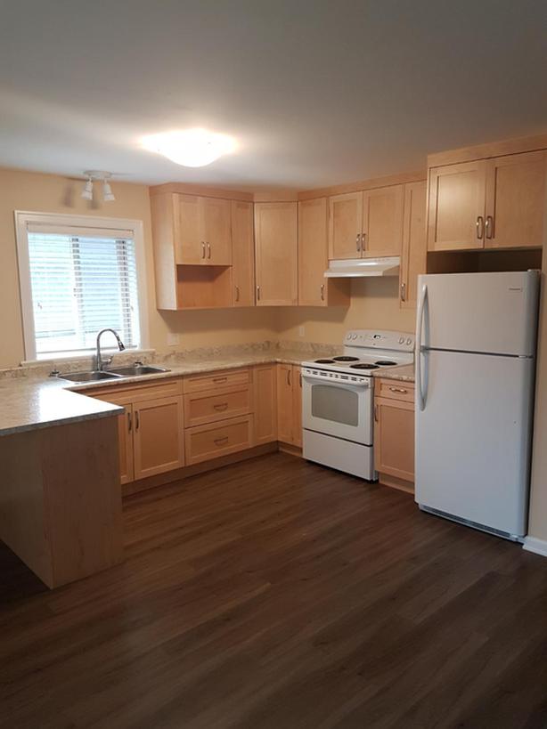 Town of Lake Cowichan one bed rm suite April 1 Classifieds for Jobs