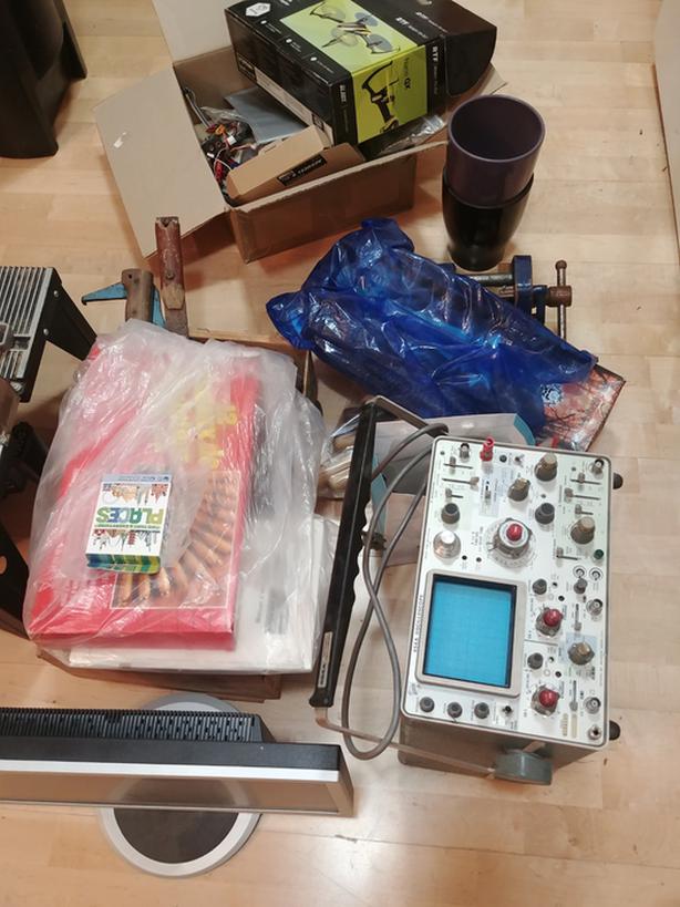 Sun 21 8am12 1776 Triest Cres in Saanich Classifieds for Jobs