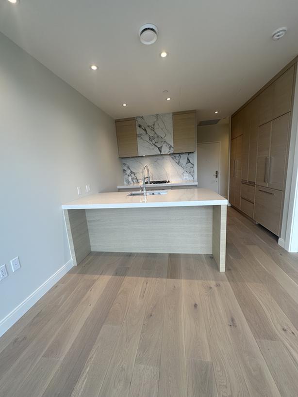 3061916 Oak Bay "The Redfern" Brand new Oak Bay Condo Classifieds