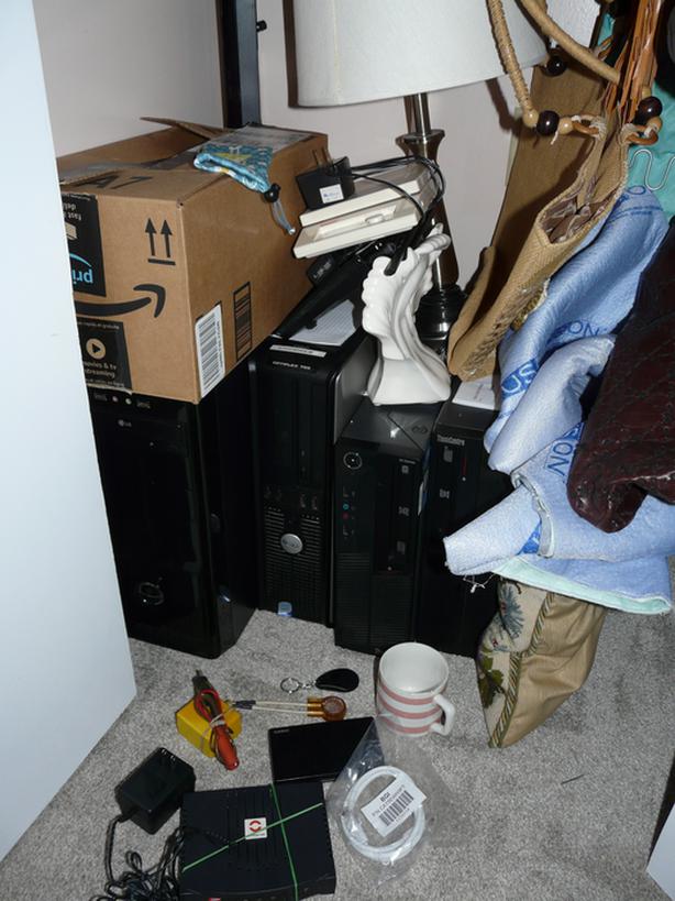 Shop Tools, Electronics, Computers and stuff Garage Sale 494 Fraser