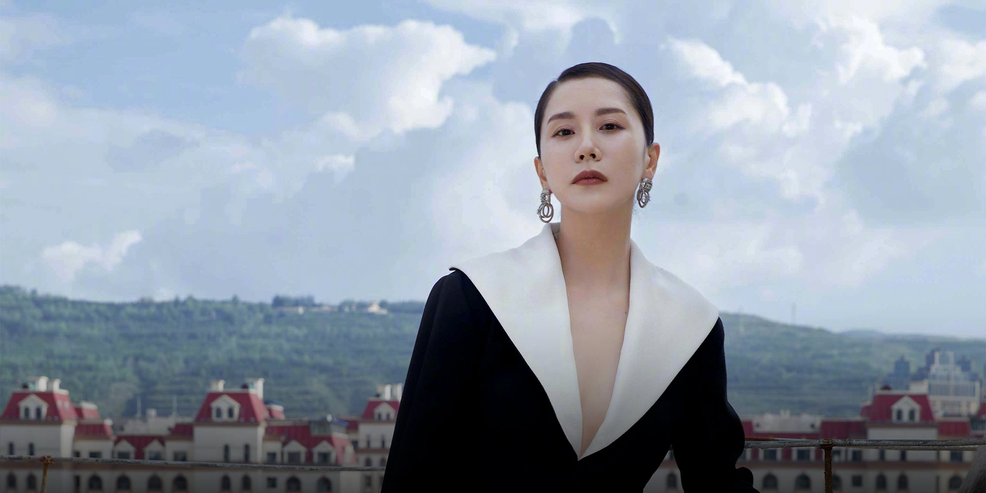 Luxury Fashion Brands in China Embrace MiddleAged Actresses in2vogue