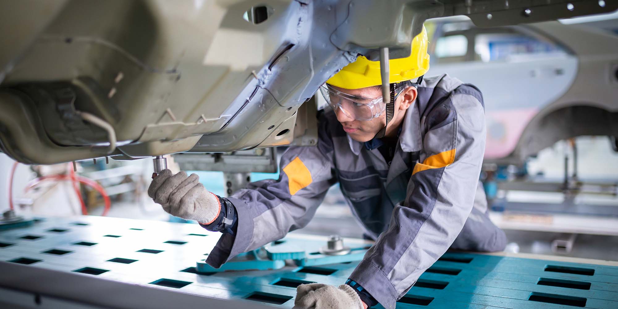 China Offers Perks to Make BlueCollar Jobs More Attractive