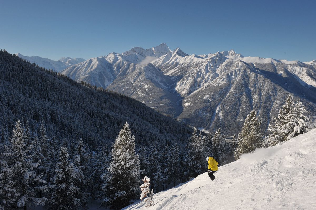 Skiing Kootenay Rockies Imagebank