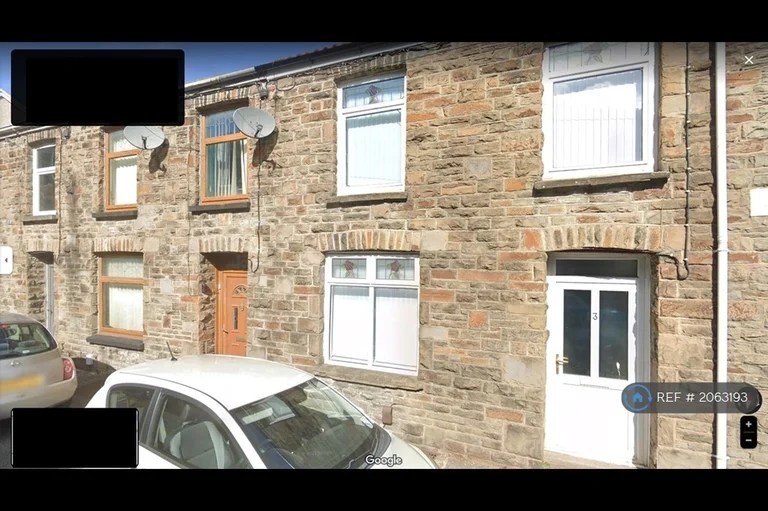 1 bedroom in Wood Road, Pontypridd, CF37 (2063193) in Pontypridd