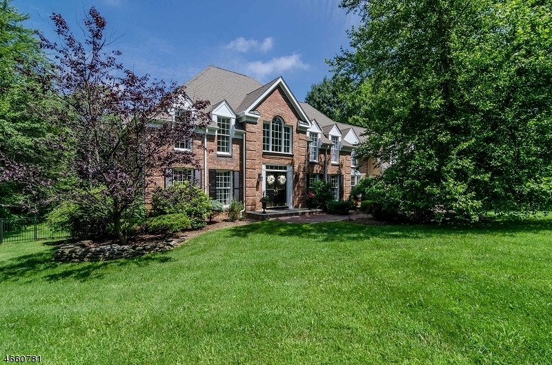 Sold 31 Old Farmstead Rd, Chester Township, NJ 07930 4 Beds / 4 Full