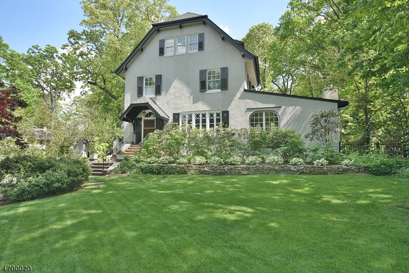 Sold 138 Mountain Ave, Summit, NJ 07901 6 Beds / 5 Full Baths