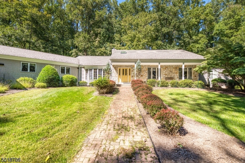 Clinton Township Single Family Home Real Estate and Apartments for