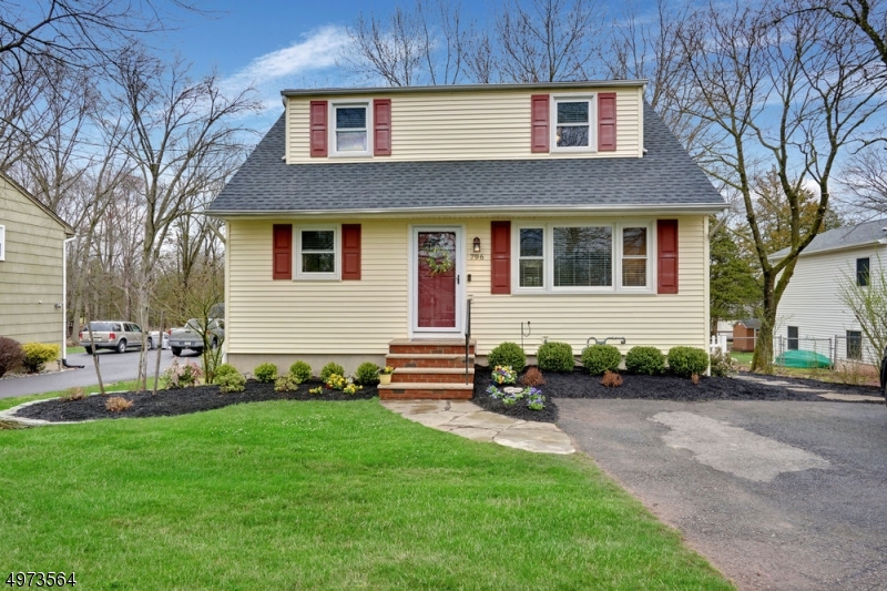 796 COUNTRY CLUB RD , Bridgewater Twp., NJ 088071125 Prominent