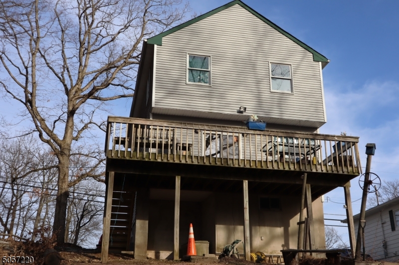 Home for Sale at 218 Dupont Ave in Hopatcong Boro, NJ for 275,000