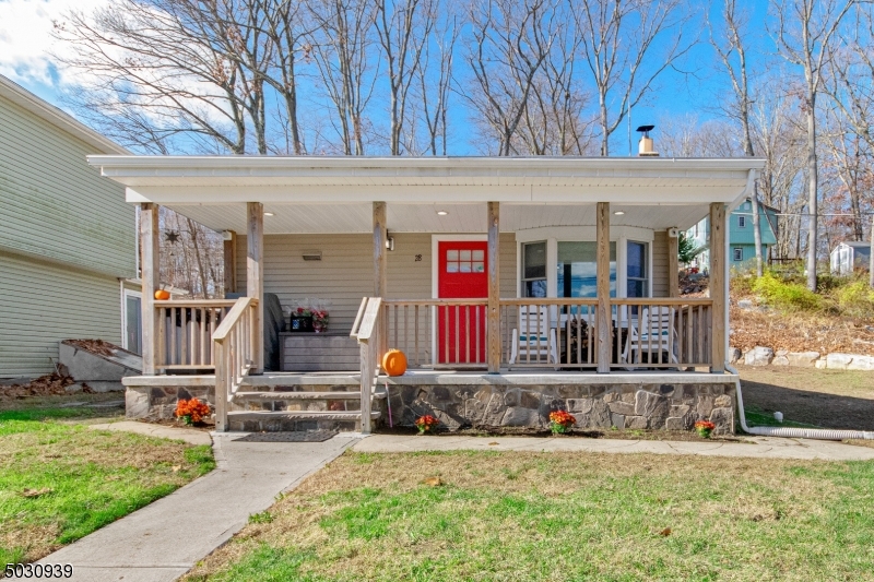 Homes for Sale in Hopatcong Boro CENTURY 21 Crest Real Estate