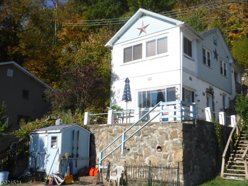 Home for Sale at 155 Hudson Ave in Hopatcong Boro, NJ for 349,900