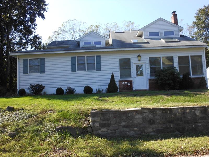 Property for Rent at 206 Ryerson Rd in Lincoln Park Boro, NJ for 2,600