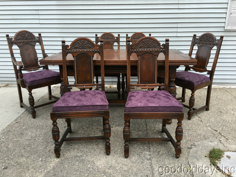 BEAUTIFULLY Carved Antique Jacobean Style 9pc Dining Room Set w