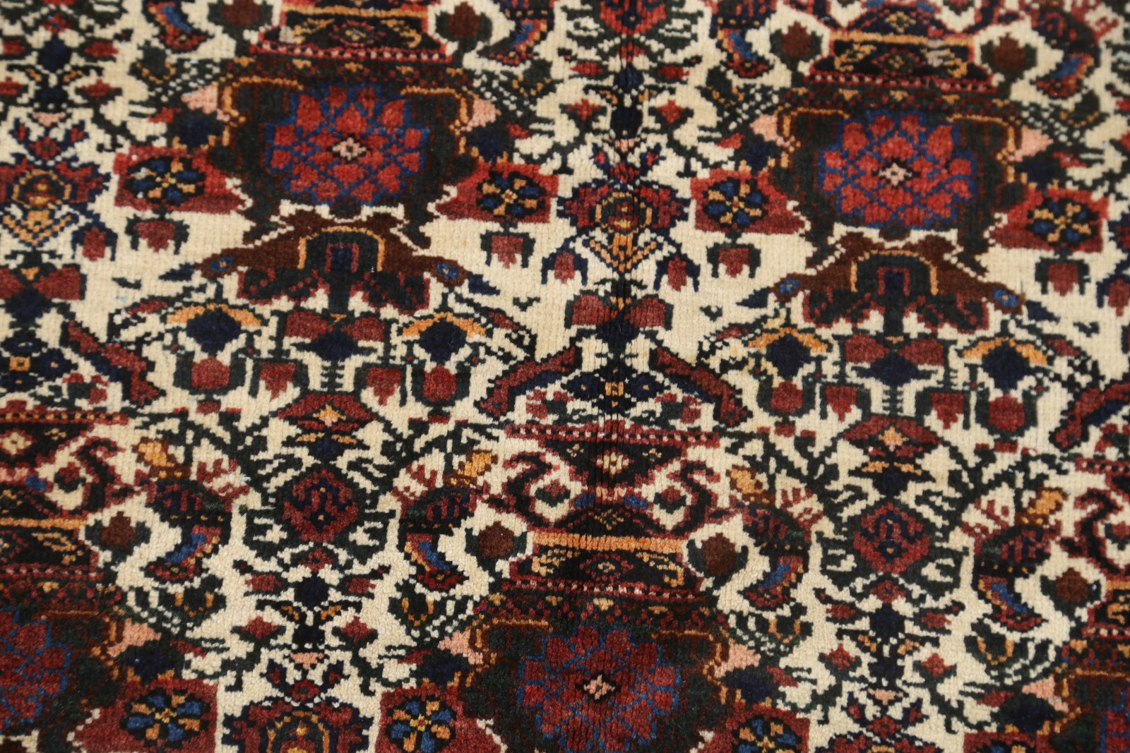 Excellent Vintage Ivory Kirman HandKnotted Geometric Area Rug 5x7