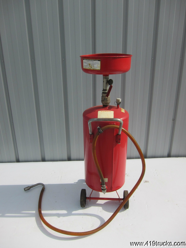 LINCOLN MODEL 3613 20 GALLON OIL DRAIN TANK Pressurized Evacuation