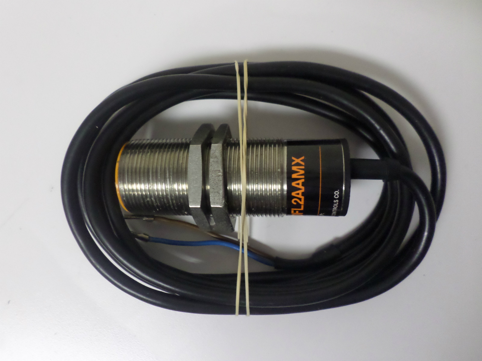 2-wire AC proximity switch/sensor wiring YouTube