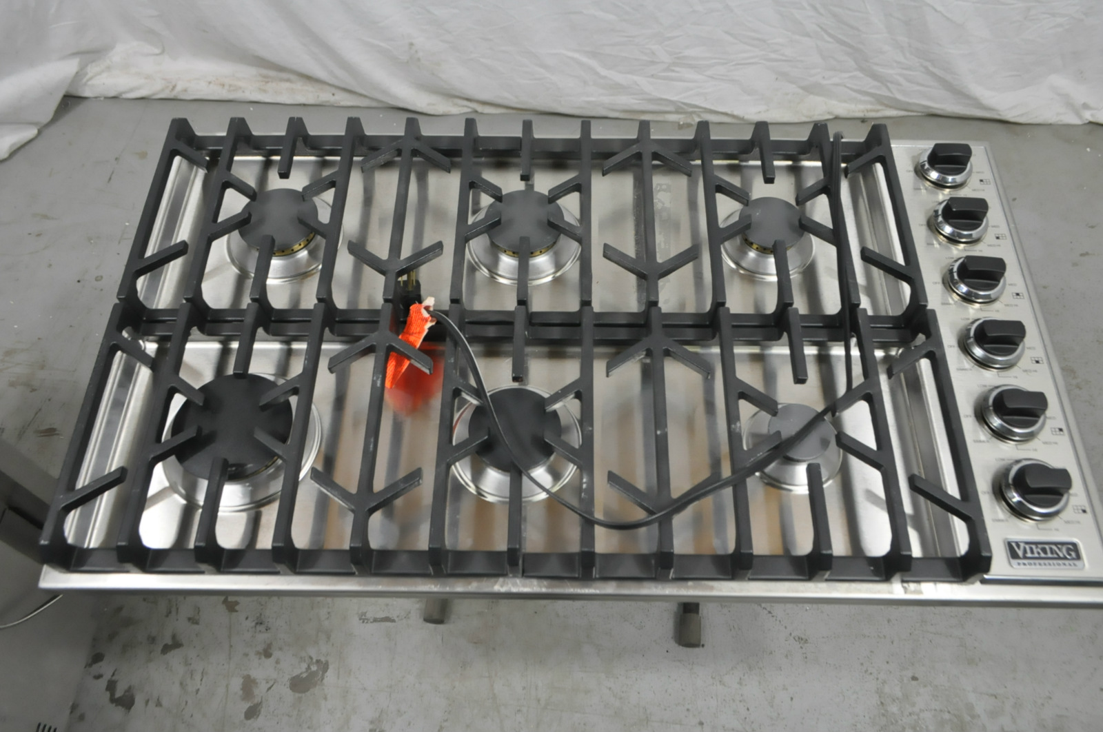 Viking 36" Professional Series Gas Cooktop VGSU1626BSS NEW eBay