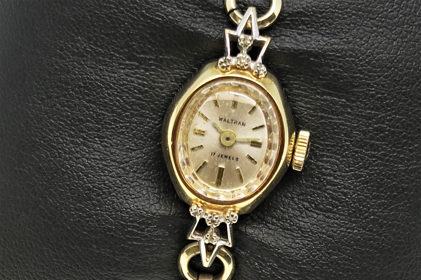 Vtg Waltham Ladies Bracelet Watch 17 Jewels Bracelet 10k