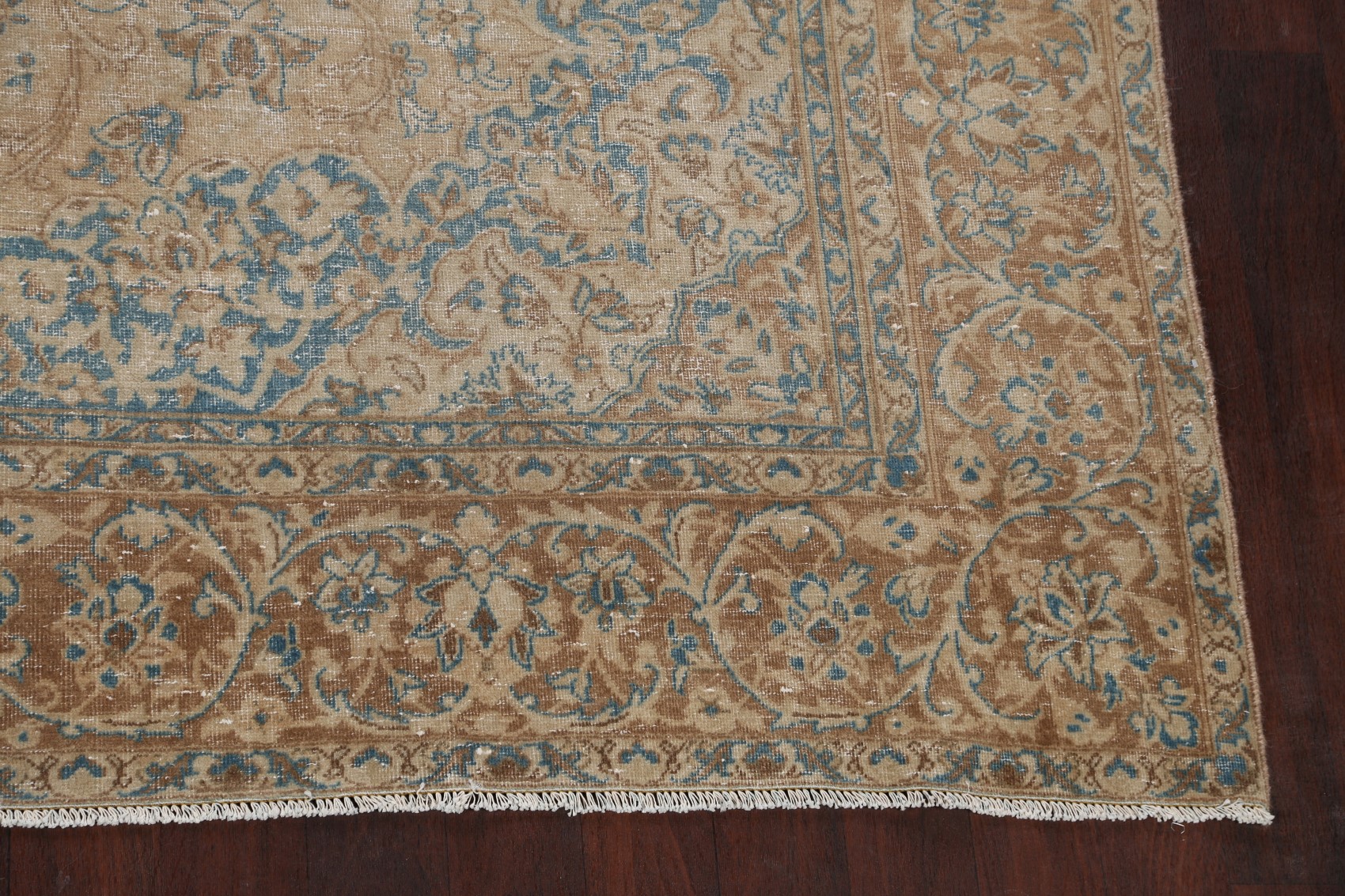 Antique Muted Traditional Wool Oriental Distressed Area Rug Floral