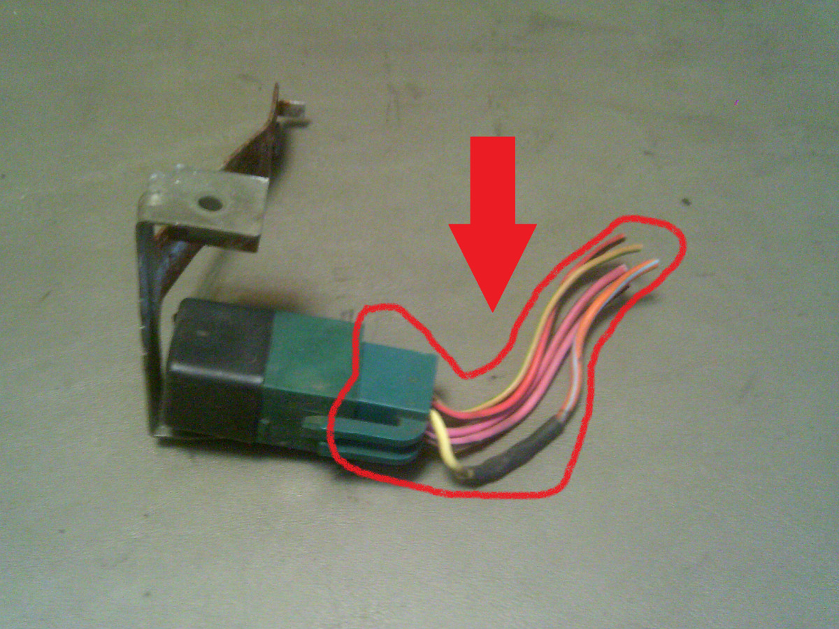 98 Mustang Fuel Pump Relay