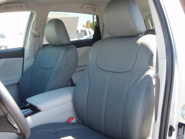 Clazzio Covers 2009 2010 Toyota Venza Leather Seat Covers Clazzio