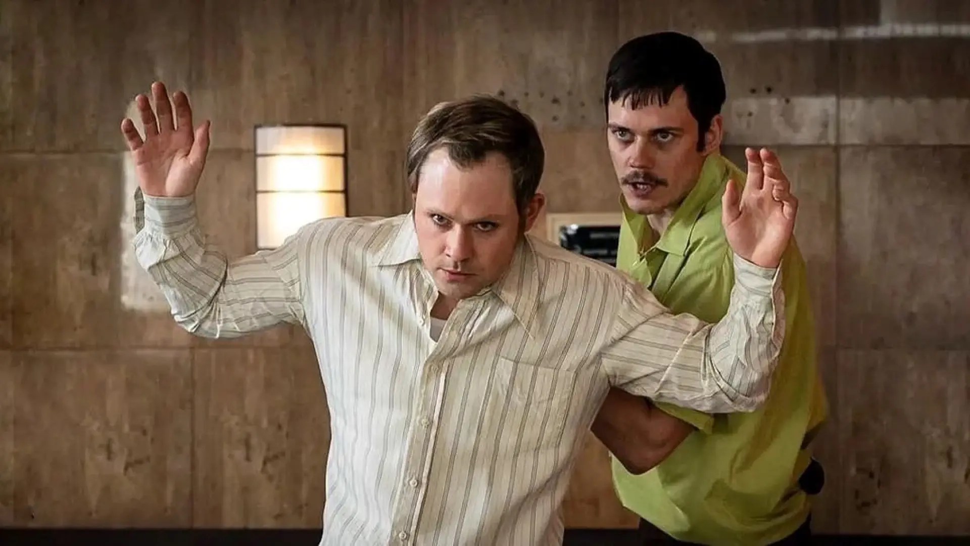 Complaint of 'Useless Guy's Cord', through Gus van Sant with Invoice Skarsgard Complaint of 'Useless Guy's Cord', through Gus van Sant with Invoice Skarsgard