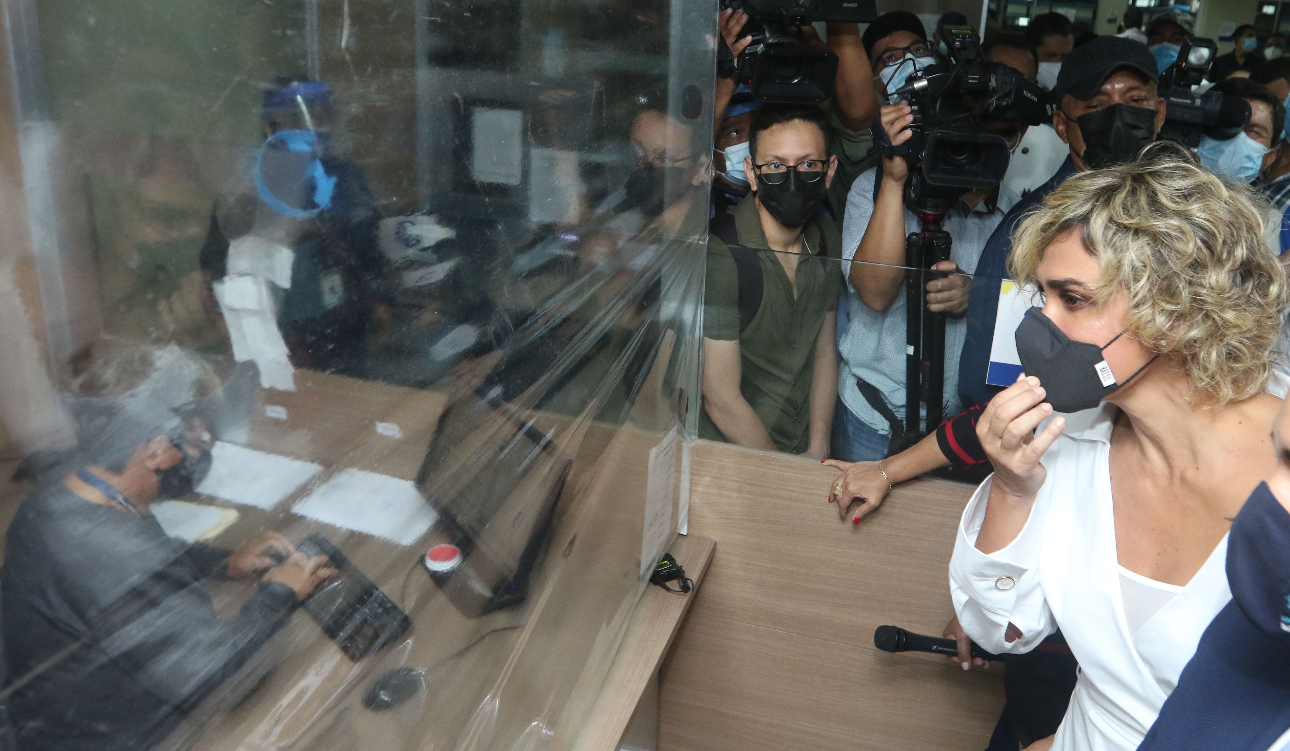 Cynthia Viteri no asistió al llamado de la Fiscalía