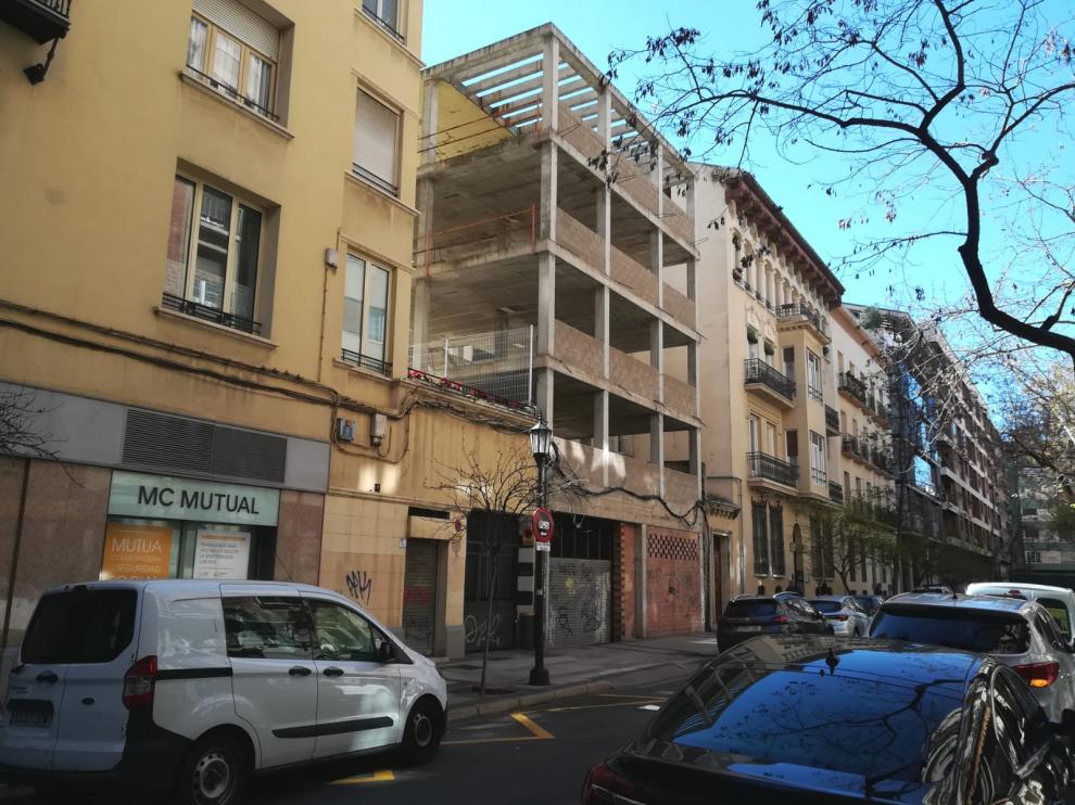 Diez años esperando unas plazas de garaje en la calle Almagro de