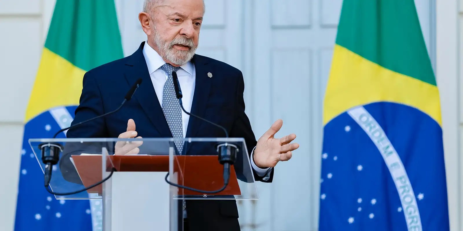 “Não se meta nas eleições no Brasil”, diz Lula a Trump