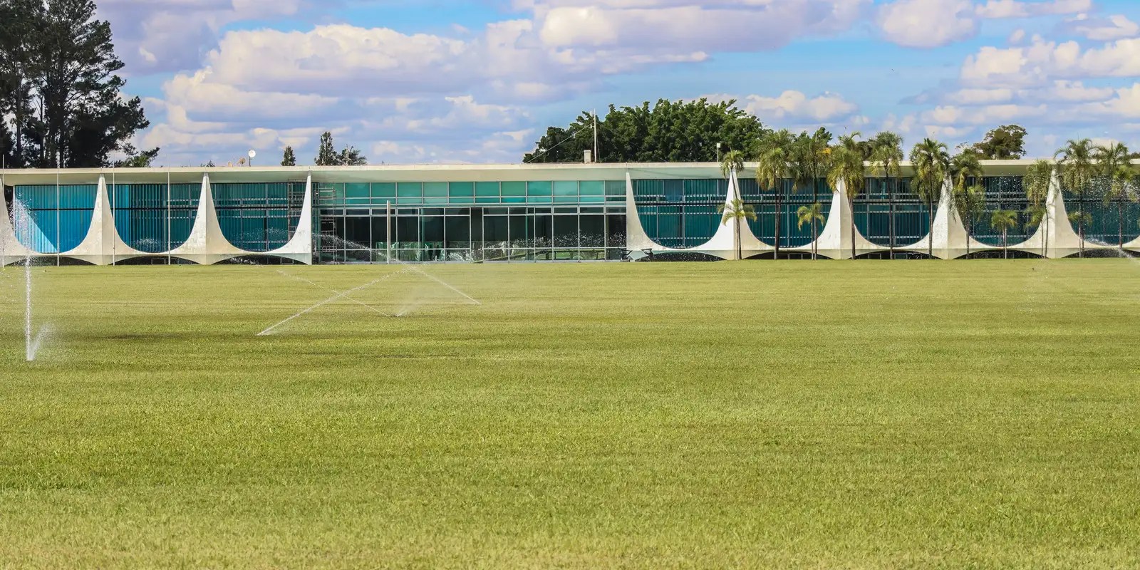 Lula reúne ministros em videoconferência no Alvorada