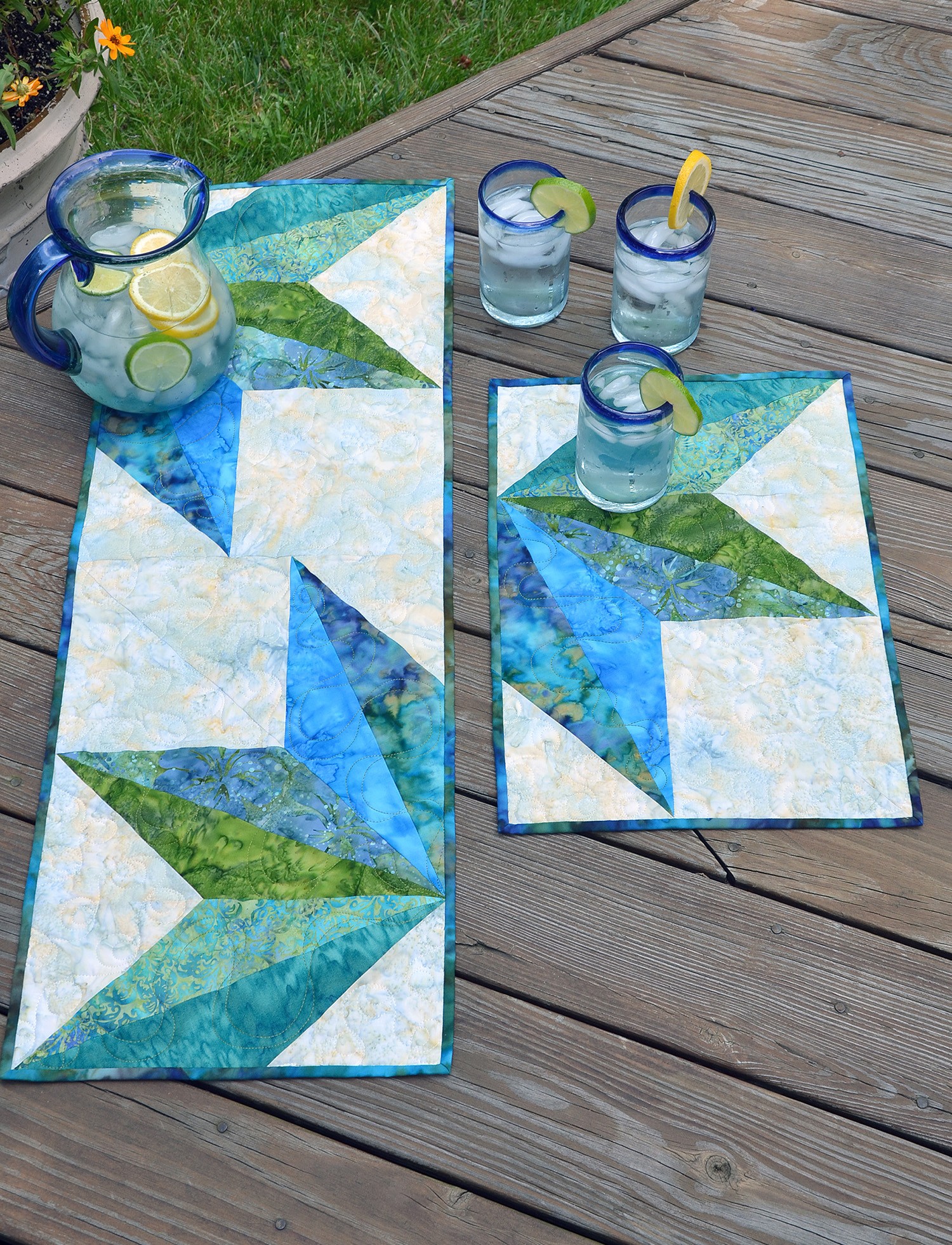 Split Diamond Table Topper 4 Placemats or 2 Mats and 1 Table Topper