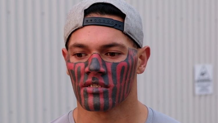 Face Tattoo: Gang Member With Notorious Tatt Gets Job After Viral Interview – News New Zealand 422_x_750_jpg