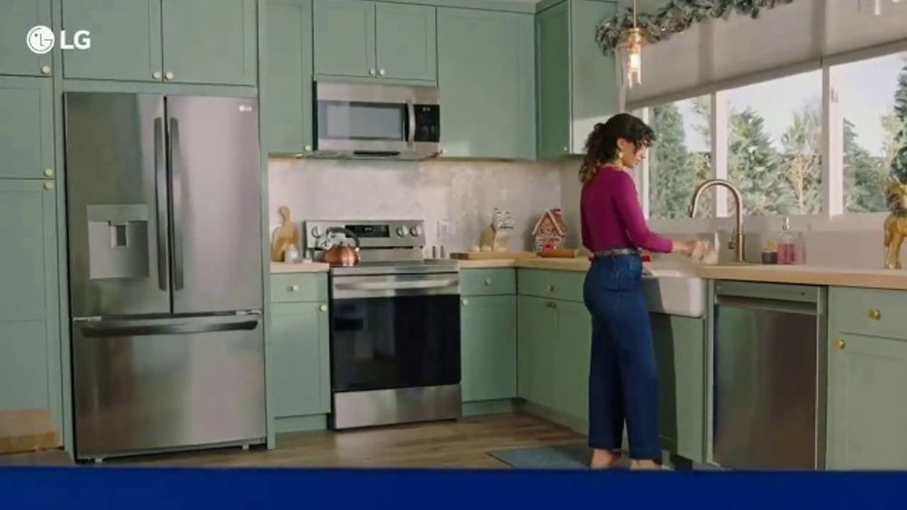 Lowe's Black Friday Appliance Savings TV Spot, 'Daily Steals LG