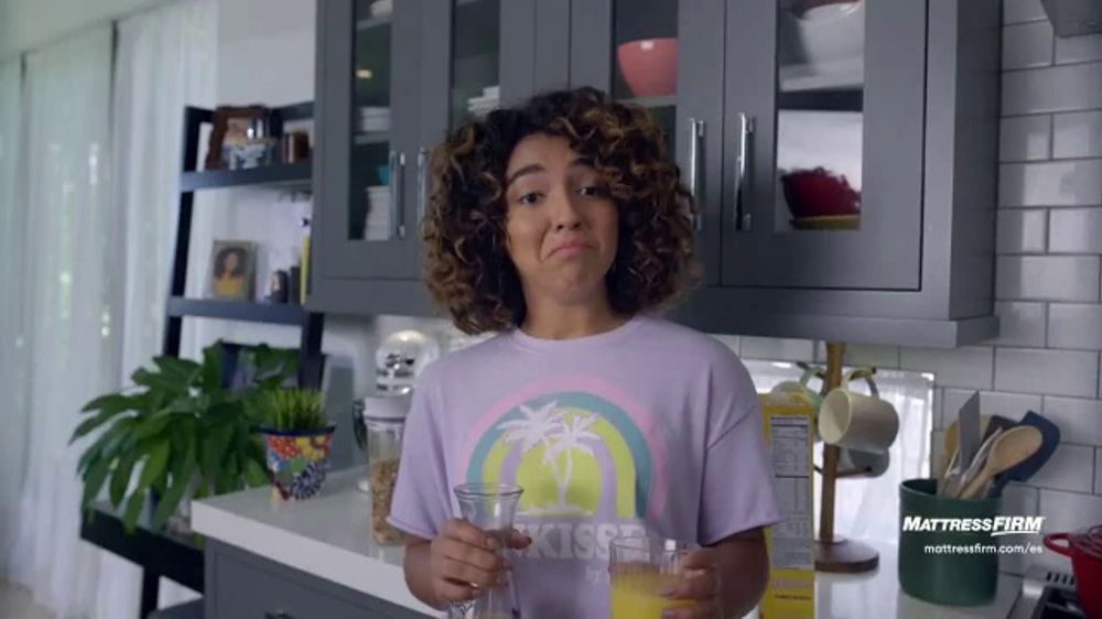 Mattress Firm Black Friday Ahora TV Spot, 'Desayuno ahorra hasta 50