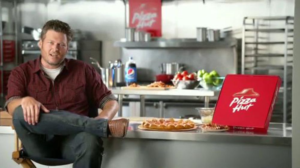 Pizza Hut Bacon Stuffed Crust TV Spot, 'Good News' Featuring Blake