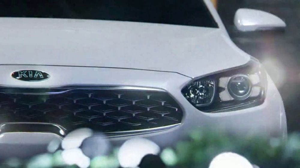 Kia Light Up the Holidays Sales Event TV Spot, ''Tis the Season