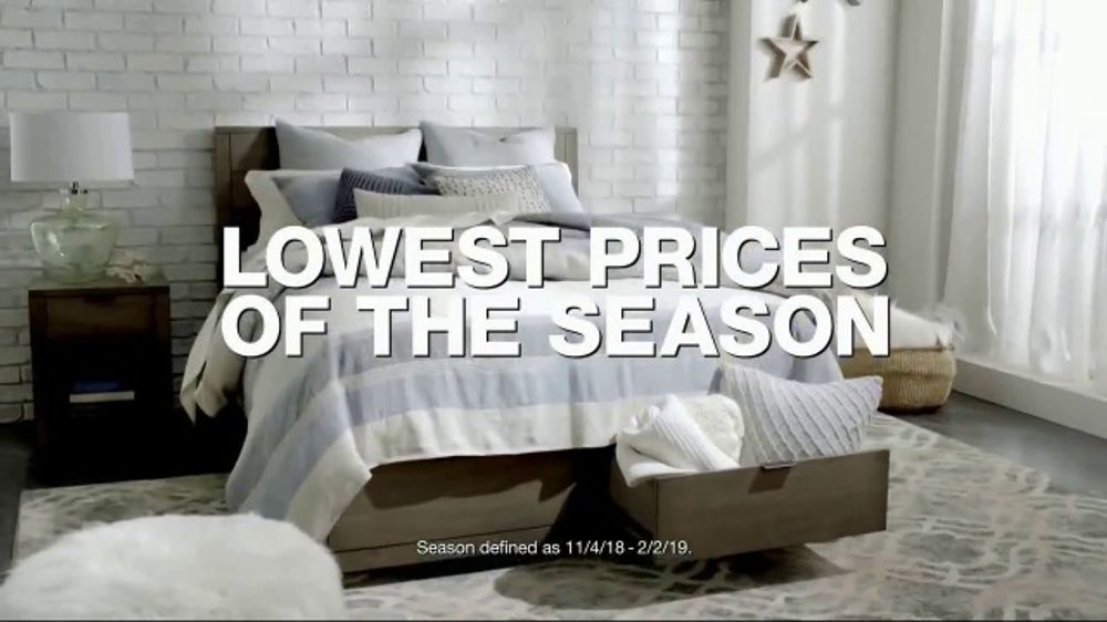 Macy's Veterans Day Sale TV Spot, 'Sectionals, Storage Beds and Sofas