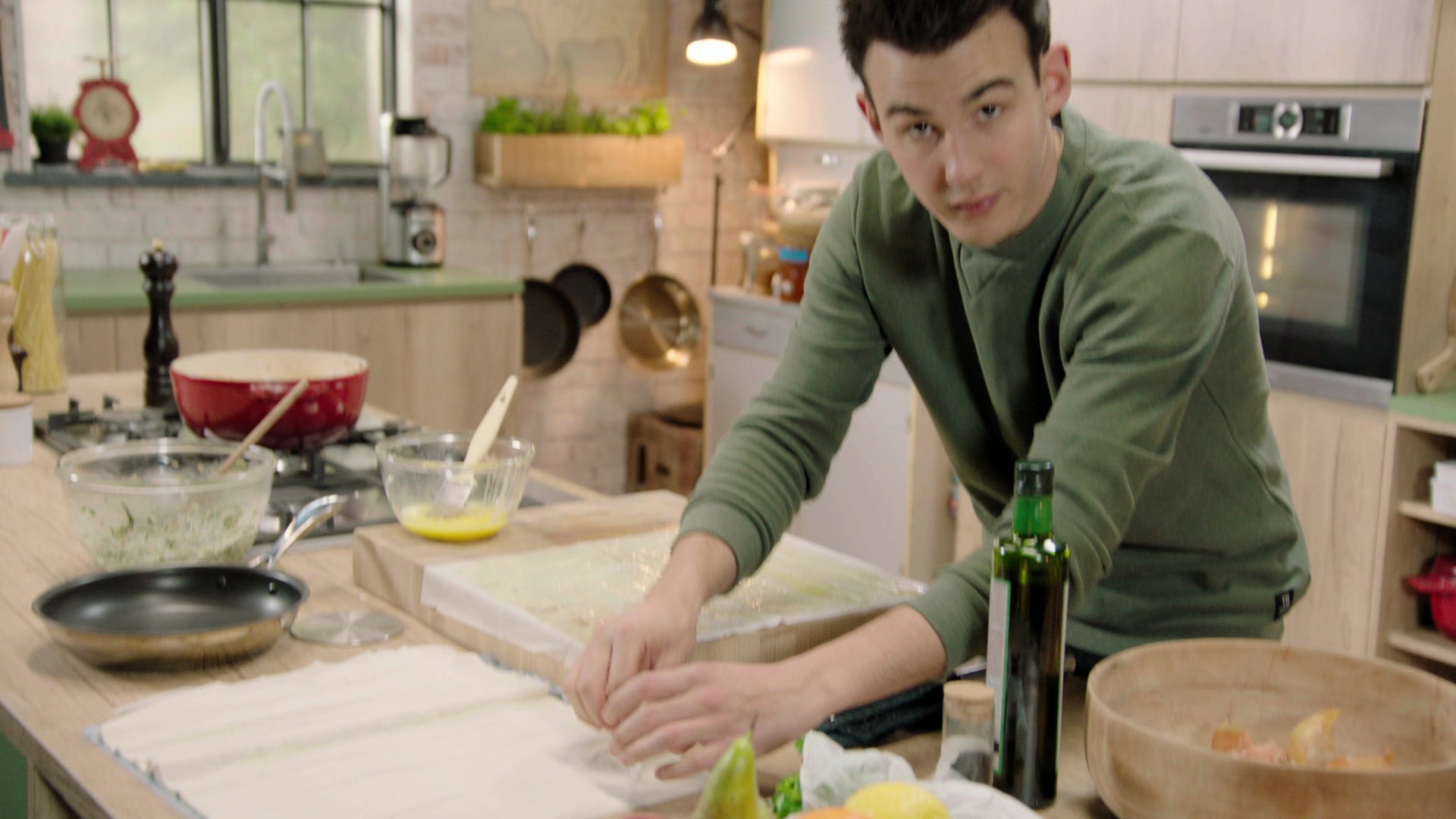 Loïc, fou de cuisine Borëk aux épinards et feta RTLplay