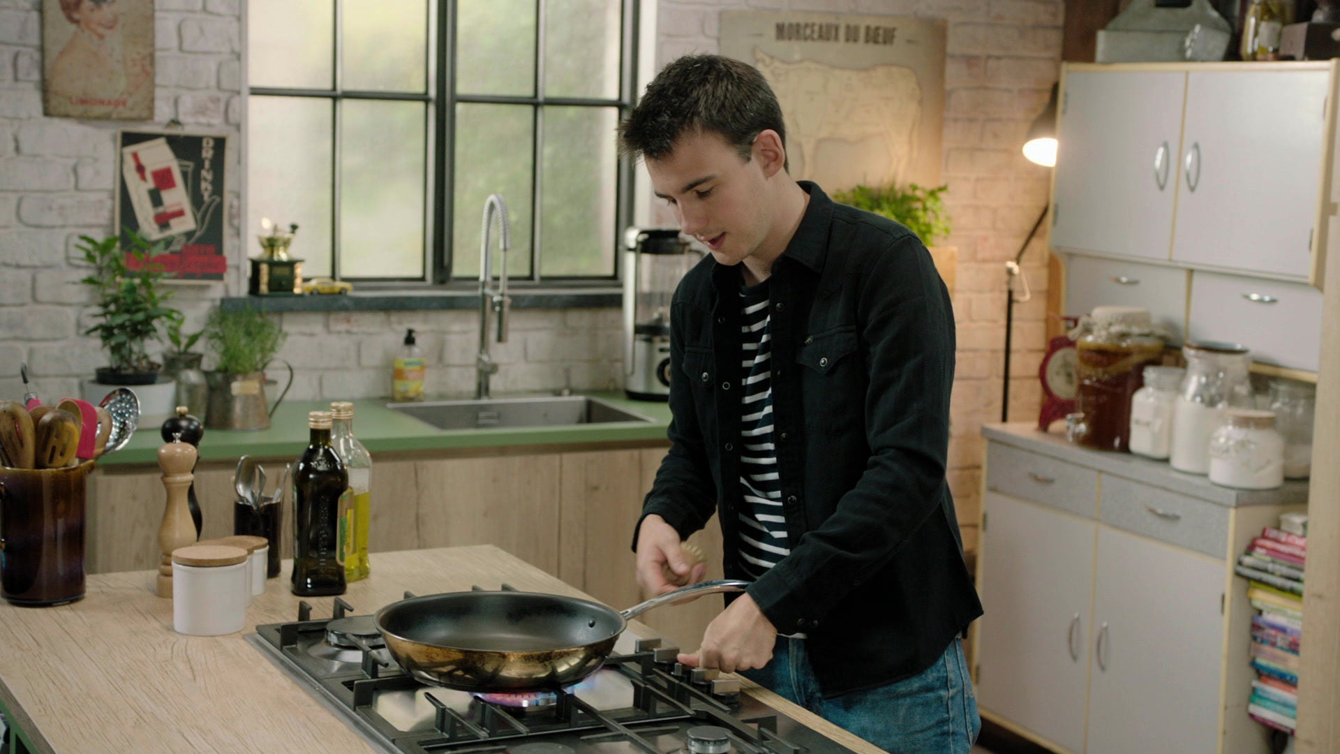 Loïc, fou de cuisine Toast champignons RTLplay