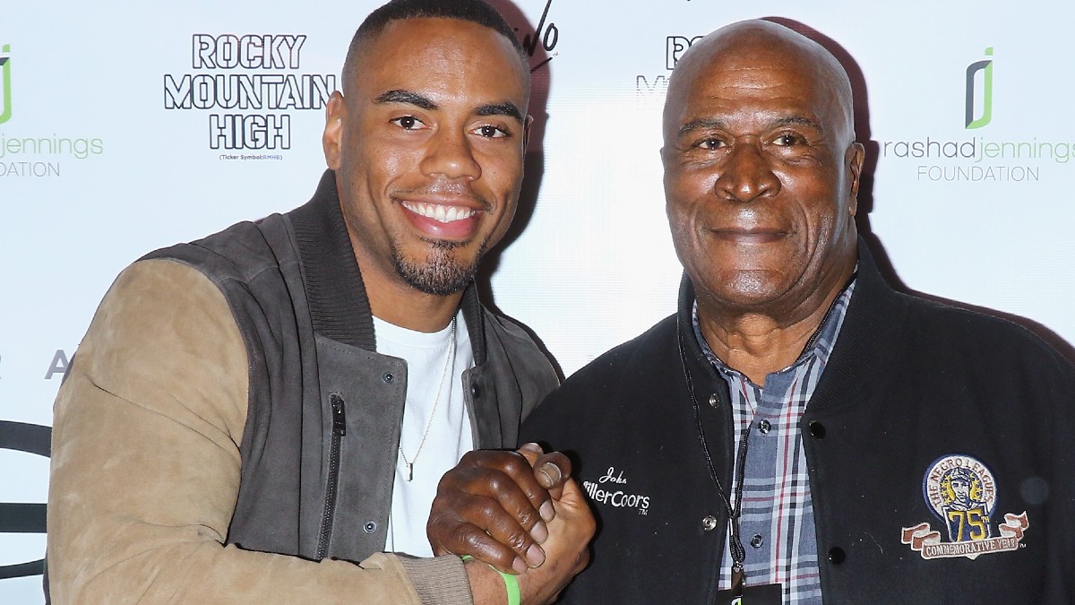 The Football Story of 2 America” Star John Amos LaptrinhX / News