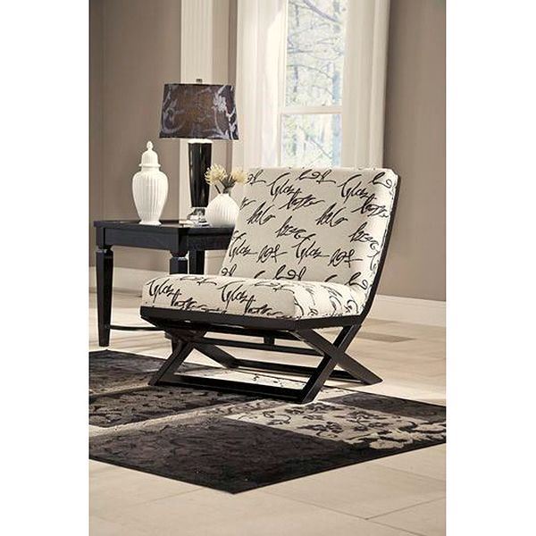 Levon Showood Accent Chair Ashley Furniture