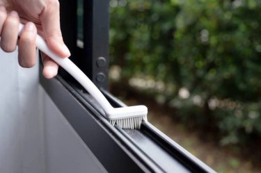 How To Install Weather Stripping on Windows | Airtasker US