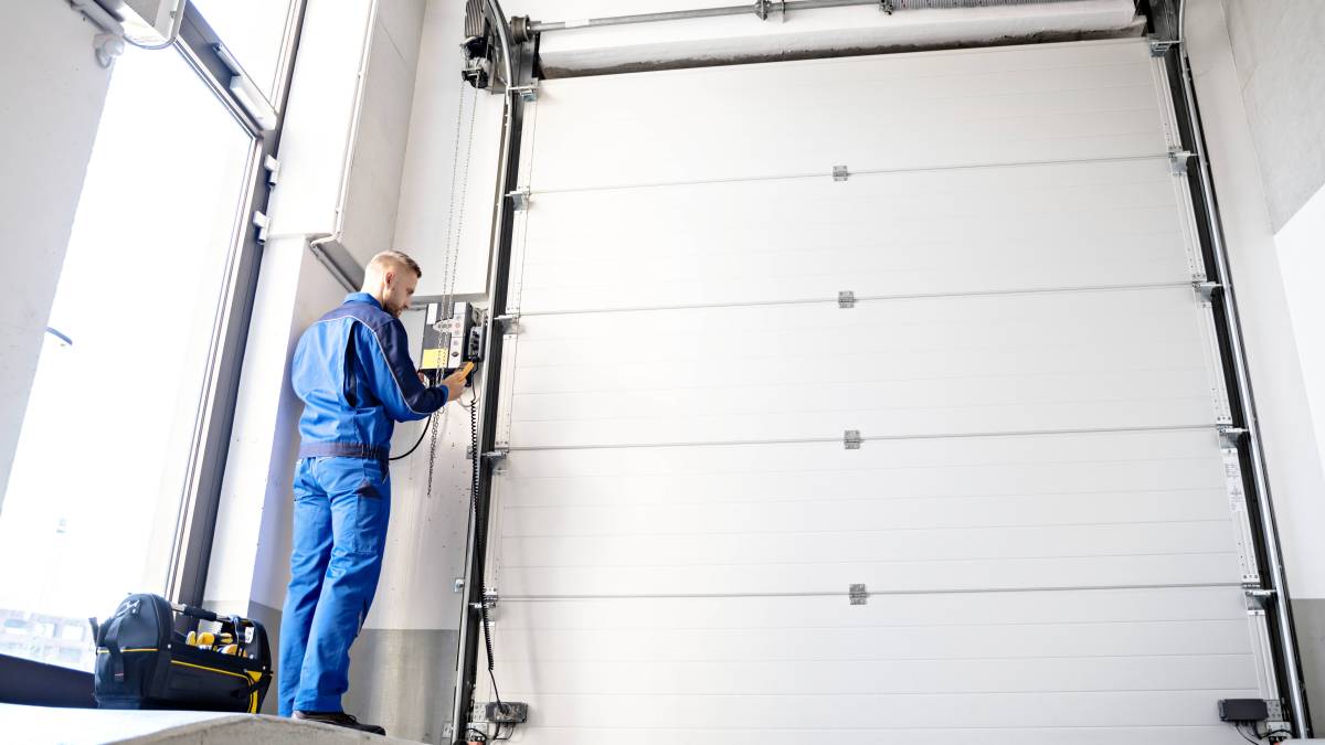 15+ Highly Rated Garage Door Installers near you Airtasker UK