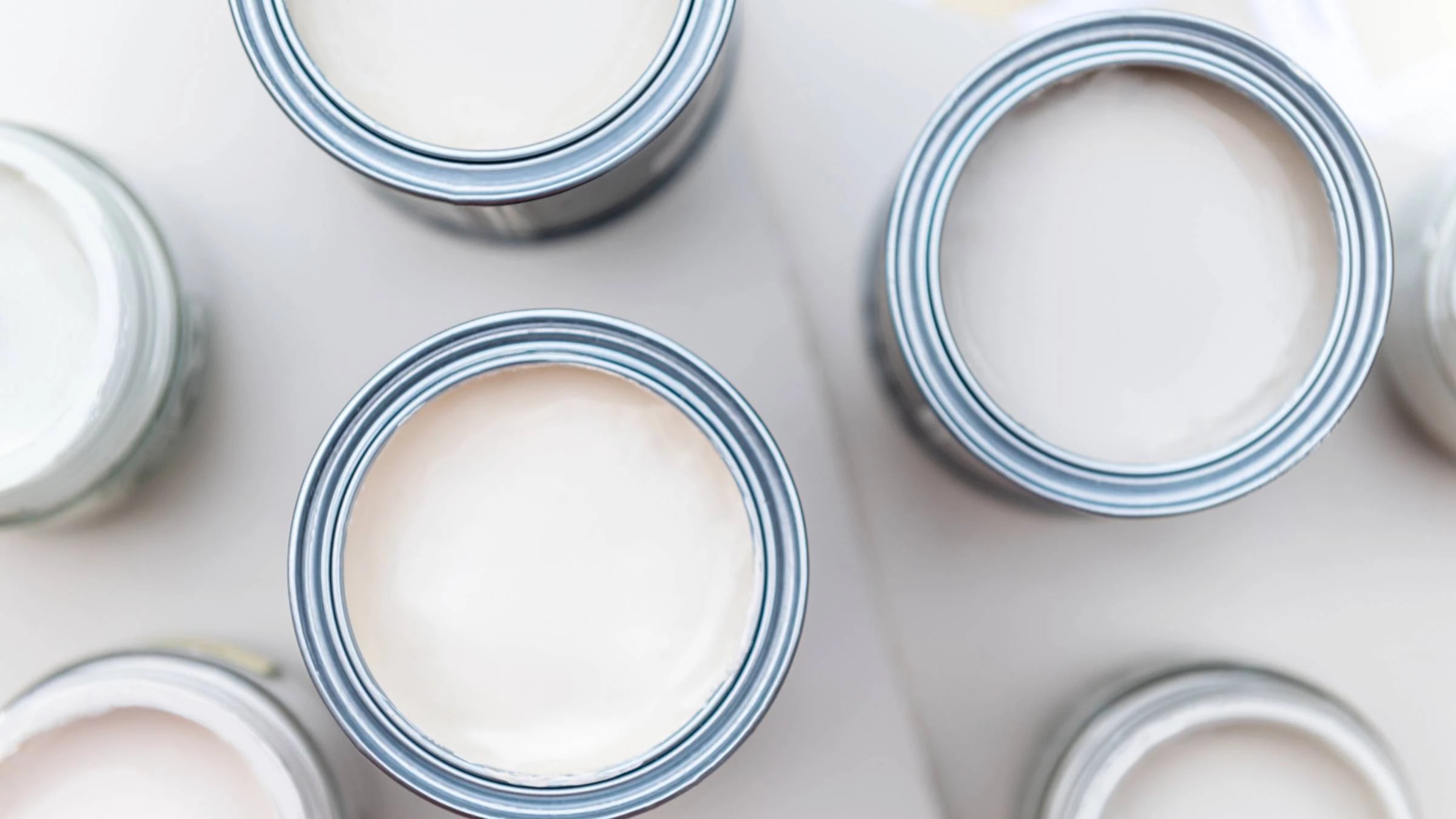 Dulux Rock Salt vs White Mist Airtasker UK