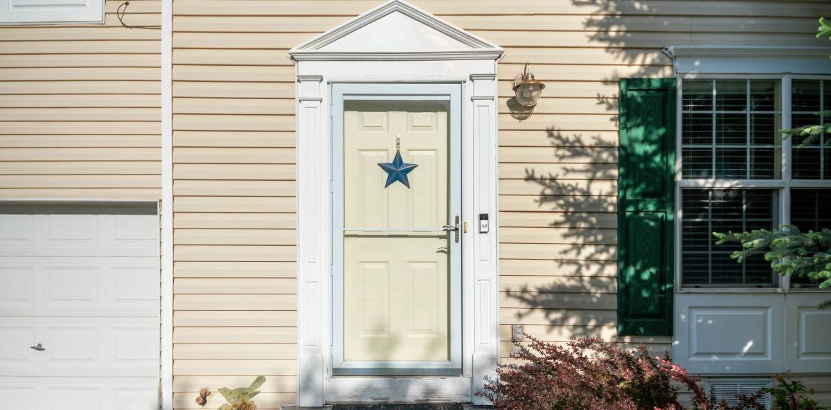 Install a screen door in 6 steps | Airtasker US