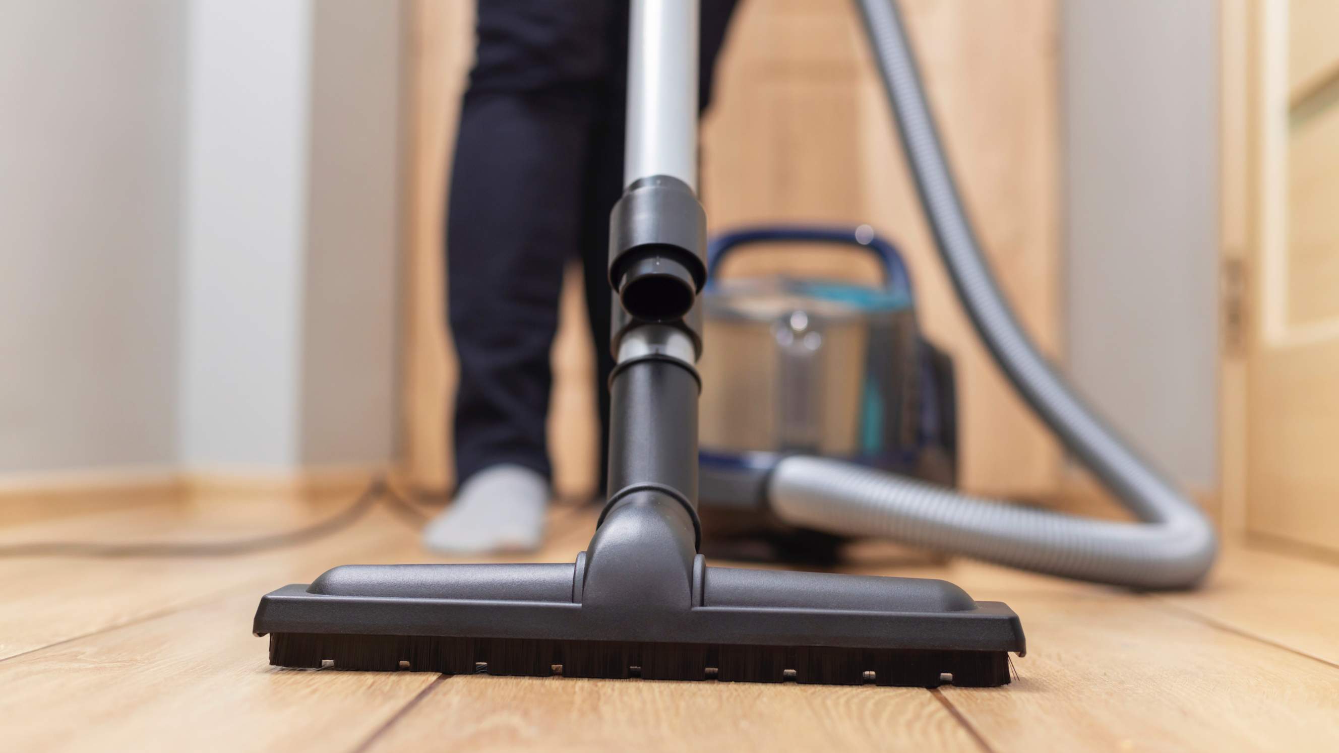 Sweeping vs. Vacuuming What’s the Best Way to Clean Floors? Airtasker US