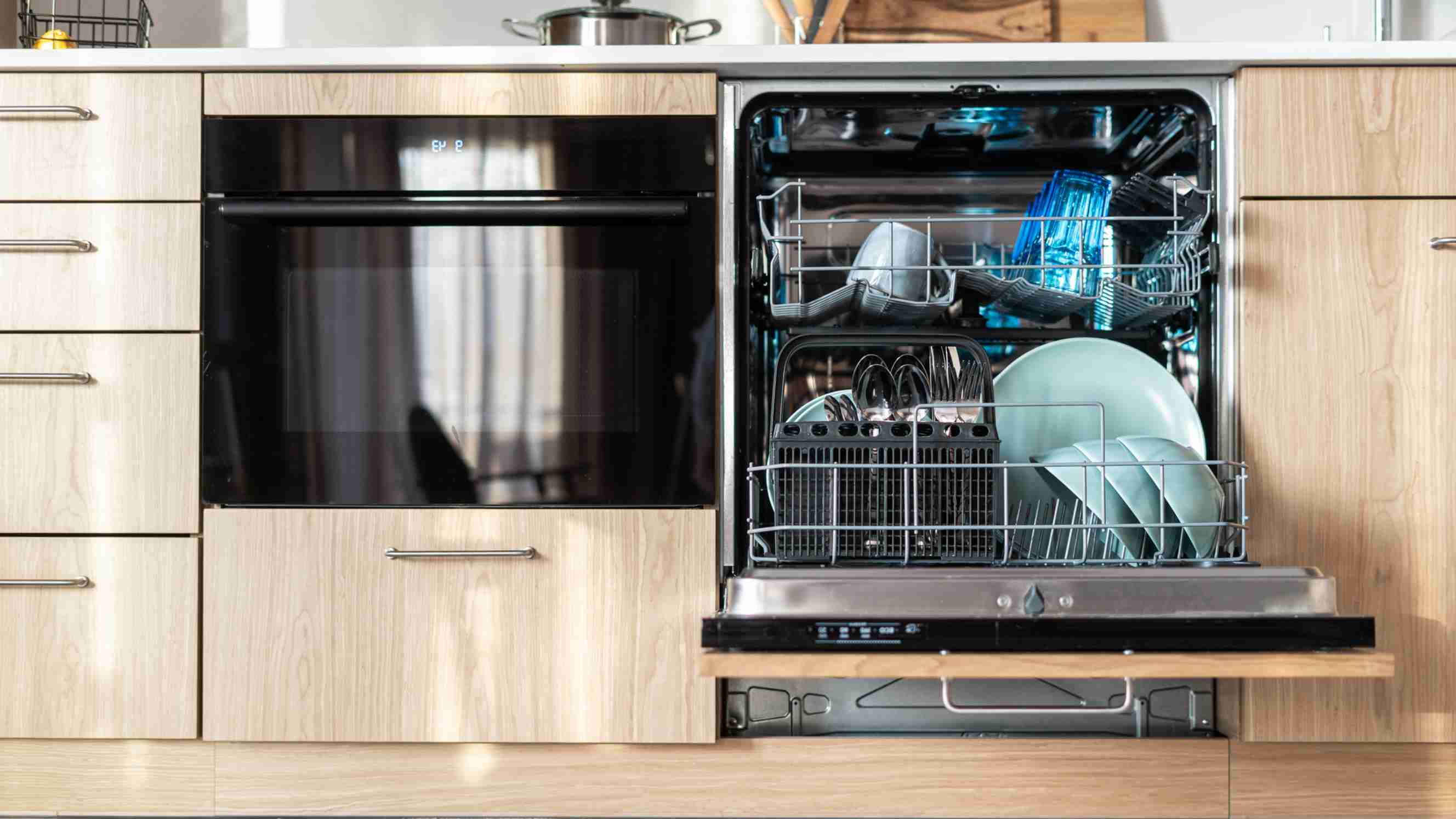 Dishwasher vs. Hand Washing Which Is More Efficient? Airtasker US